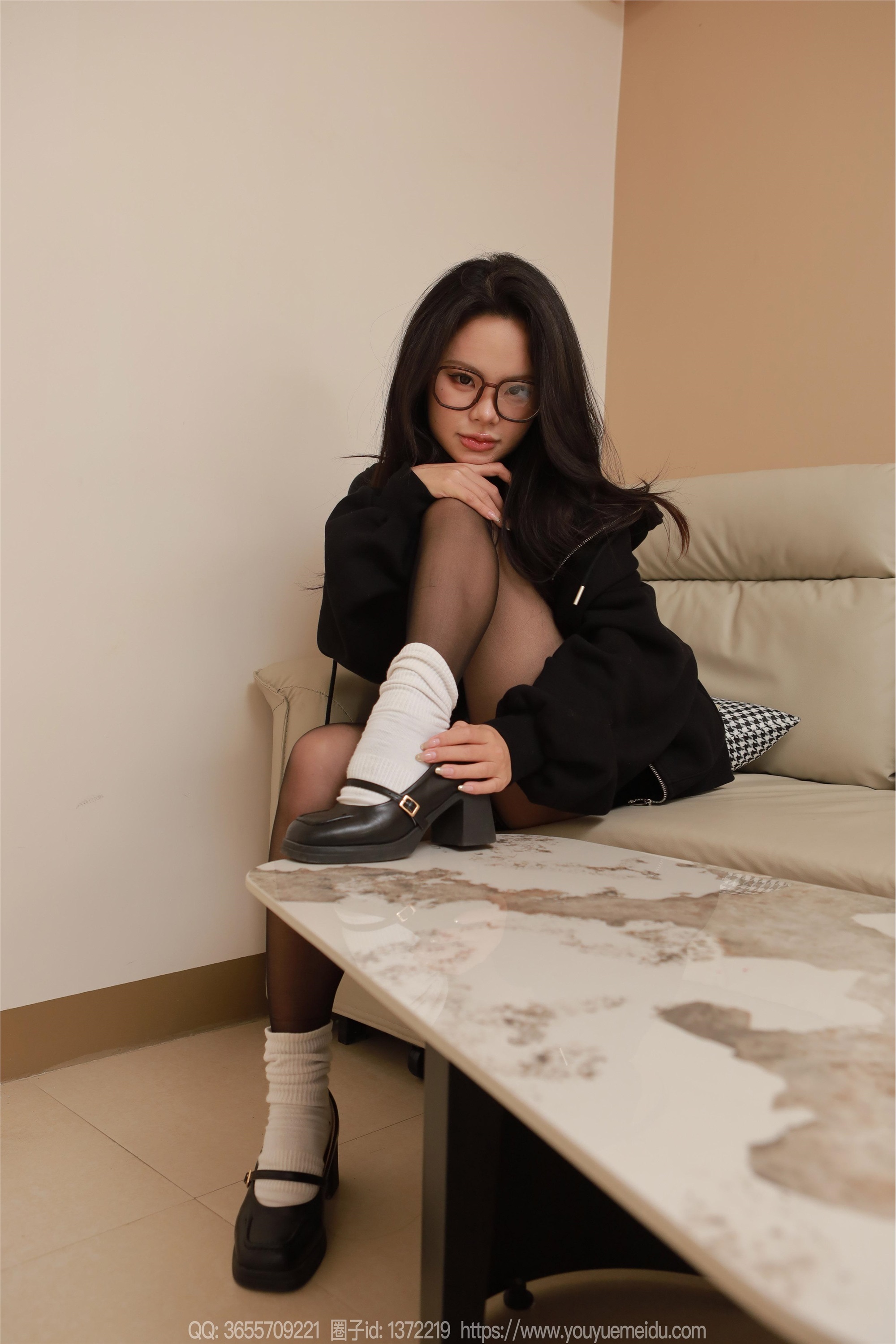 IESS异思趣向  2025.01.26 丝享家 1960 兔兔《黑丝沙发》